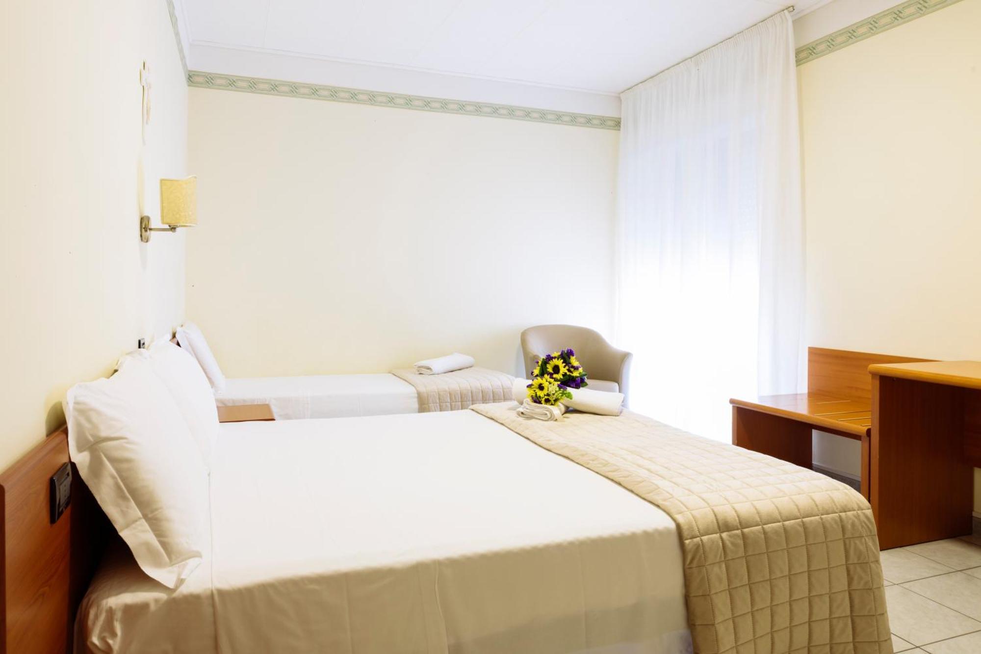 Hotel Leon - Ristorante Al Cavallino Rosso San Giovanni Rotondo Ngoại thất bức ảnh