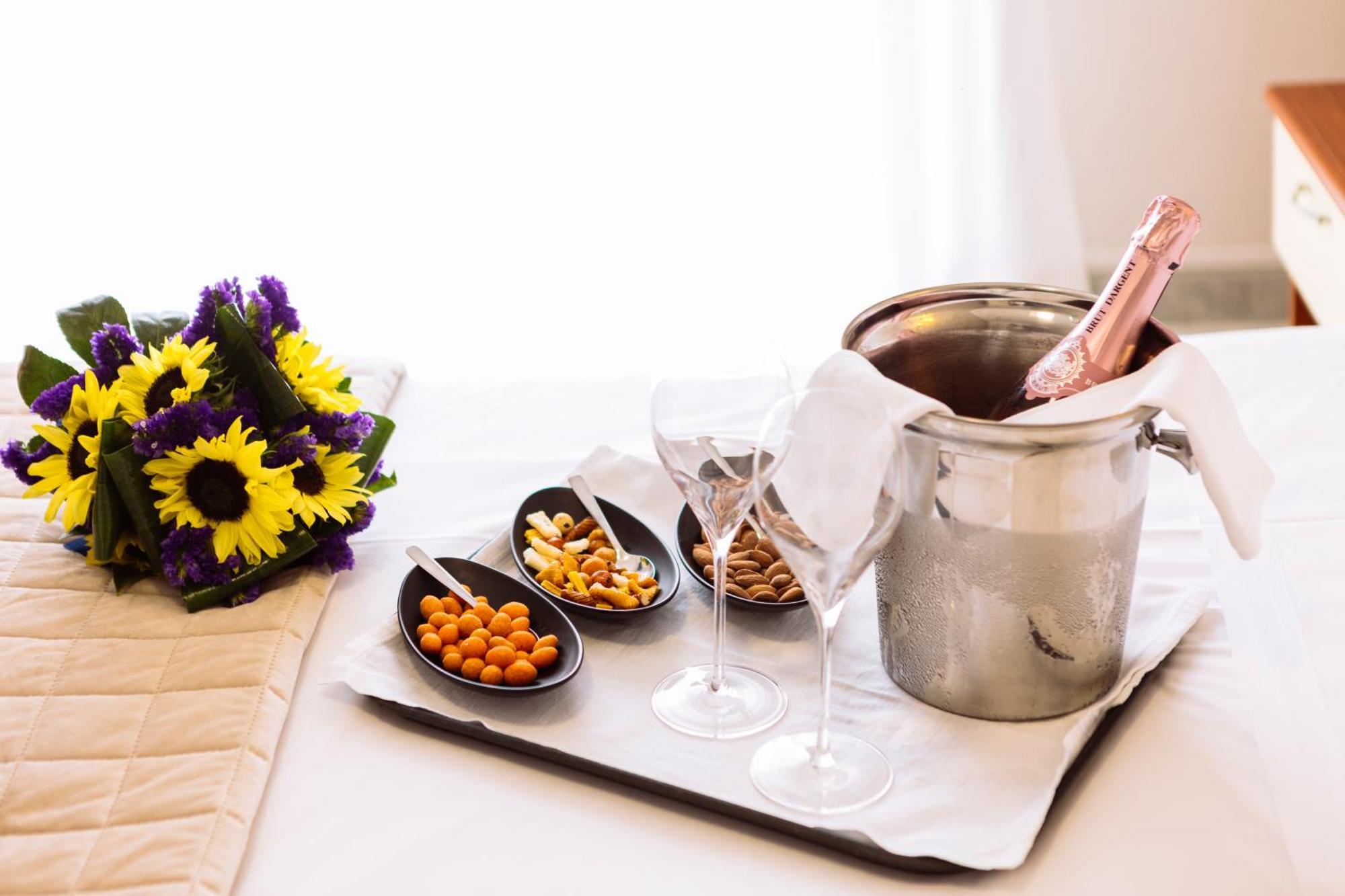 Hotel Leon - Ristorante Al Cavallino Rosso San Giovanni Rotondo Ngoại thất bức ảnh