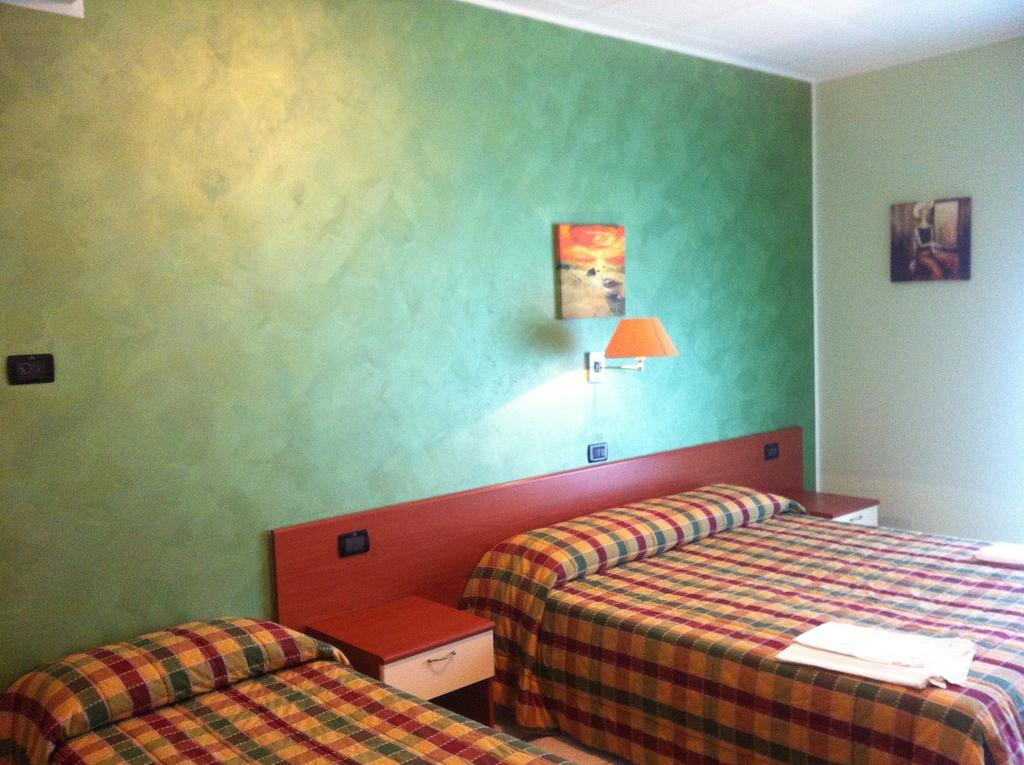 Hotel Leon - Ristorante Al Cavallino Rosso San Giovanni Rotondo Ngoại thất bức ảnh